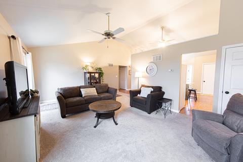5715 Greenview Rd, Oakwood Hills, IL 60013 photo 6