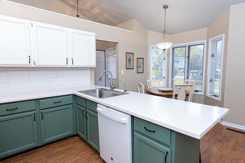 5715 Greenview Rd, Oakwood Hills, IL 60013 photo 9