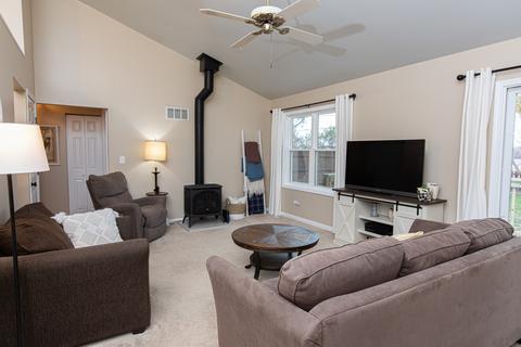 5715 Greenview Rd, Oakwood Hills, IL 60013 photo 4