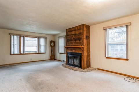 319 High St, Aurora, IL 60506 photo 4