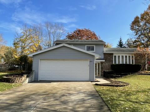 2311 Kingston Dr, Wheaton, IL 60189 photo 1