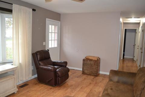 848 W Eureka St, Braidwood, IL 60408 photo 2