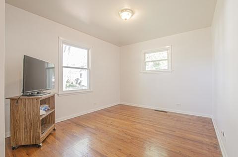 4473 Hoover St, Rolling Meadows, IL 60008 photo 8