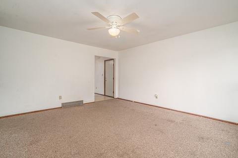 421 E Dearborn St, Plano, IL 60545 photo 7