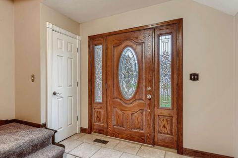 175 N Lyle Ave, Elgin, IL 60123 photo 4
