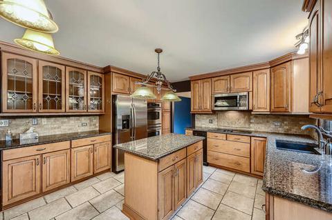 175 N Lyle Ave, Elgin, IL 60123 photo 8