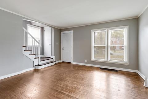 2116 E 98th St, Chicago, IL 60617 photo 3