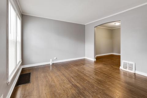 2116 E 98th St, Chicago, IL 60617 photo 4
