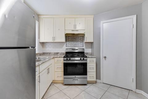 2116 E 98th St, Chicago, IL 60617 photo 6