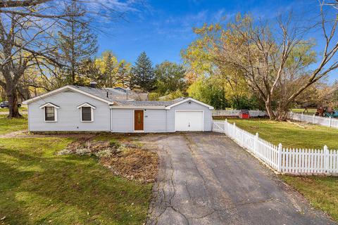 102 Iris Rd, Darien, IL 60561 photo 3