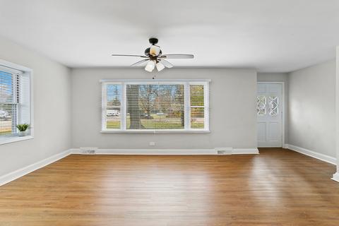 102 Iris Rd, Darien, IL 60561 photo 5