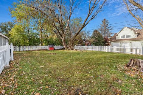 102 Iris Rd, Darien, IL 60561 photo 18