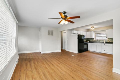 102 Iris Rd, Darien, IL 60561 photo 9