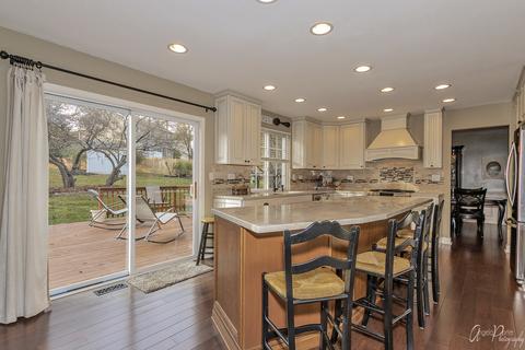 240 Aberdeen Dr, Algonquin, IL 60102 photo 8