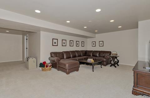 240 Aberdeen Dr, Algonquin, IL 60102 photo 29