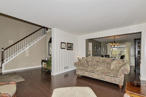 240 Aberdeen Dr, Algonquin, IL 60102 photo 5