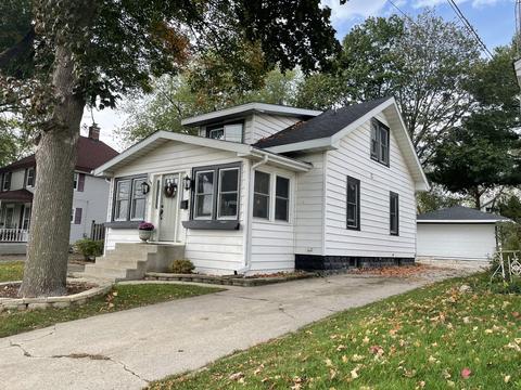1611 N Riverside Dr, Mchenry, IL 60050 photo 2