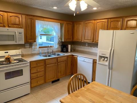 117 Eastview Dr, Normal, IL 61761 photo 3