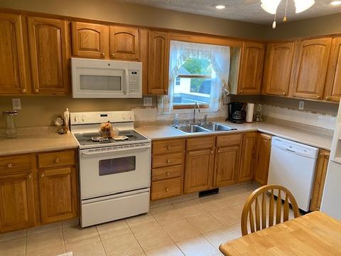 117 Eastview Dr, Normal, IL 61761 photo 4