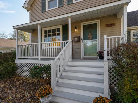 408 Crescent St, Wheaton, IL 60187 photo 3