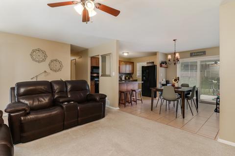 307 Rowe Dr, Bloomington, IL 61701 photo 7