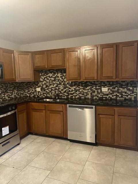 16525 Ashland Ave, Markham, IL 60428 photo 4