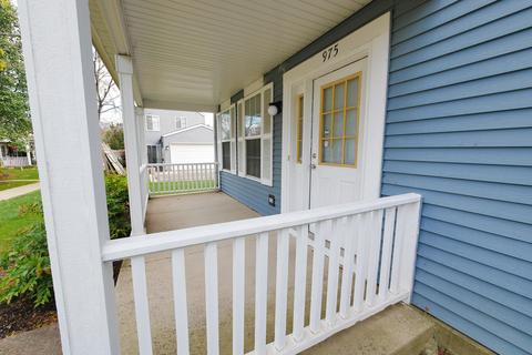 975 Serendipity Dr, Aurora, IL 60504 photo 2