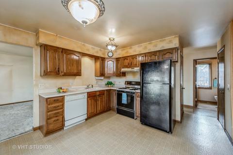 621 N Lyle Ave, Elgin, IL 60123 photo 2
