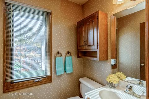 621 N Lyle Ave, Elgin, IL 60123 photo 7