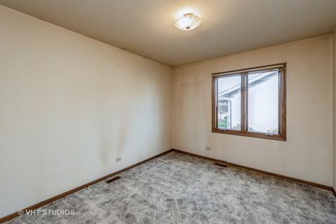 621 N Lyle Ave, Elgin, IL 60123 photo 10
