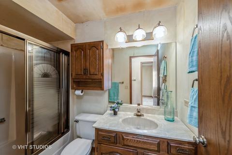 621 N Lyle Ave, Elgin, IL 60123 photo 6