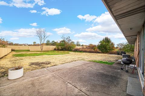 100 E Devon Ave, Roselle, IL 60172 photo 20
