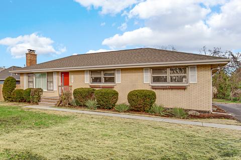 100 E Devon Ave, Roselle, IL 60172 photo 3