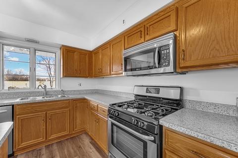 100 E Devon Ave, Roselle, IL 60172 photo 11