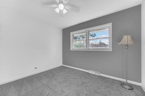 100 E Devon Ave, Roselle, IL 60172 photo 13