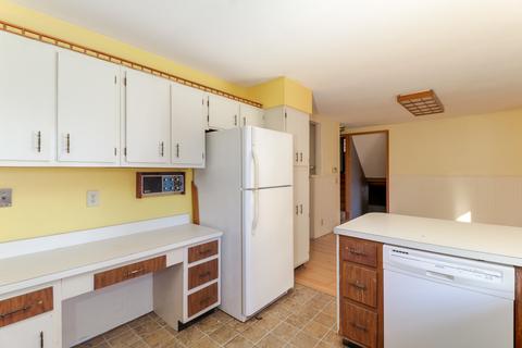 706 Oak St, Delavan, IL 61734 photo 9