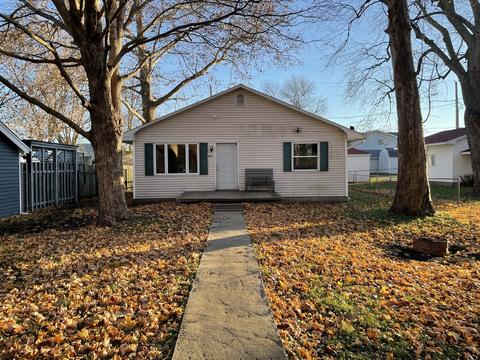 406 E Maple St, Ogden, IL 61859 photo 1