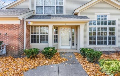 1701 Fairfax Cir E #4, Bartlett, IL 60103 photo 3