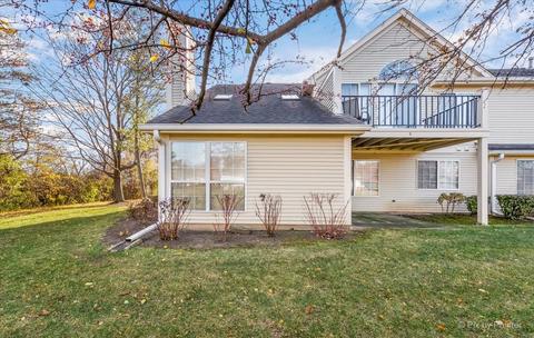 1701 Fairfax Cir E #4, Bartlett, IL 60103 photo 6