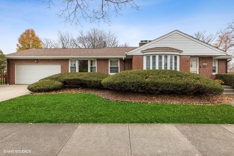 305 E May St, Elmhurst, IL 60126 photo 1