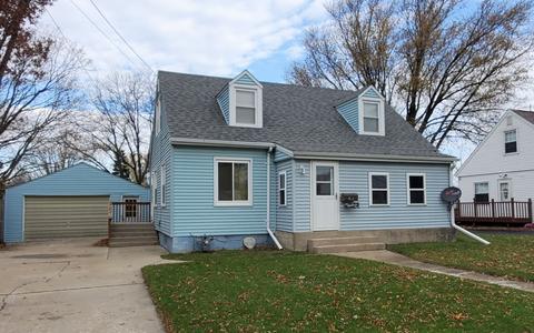 412 E Hitt St, Mount Morris, IL 61054 photo 1