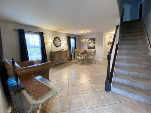 6214 Meadow Ridge Dr, Plainfield, IL 60586 photo 2