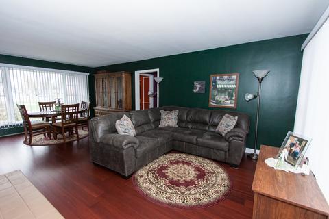 917 Lincoln St, Chenoa, IL 61726 photo 3
