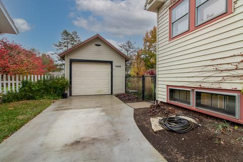 1423 E Olive St, Bloomington, IL 61701 photo 34