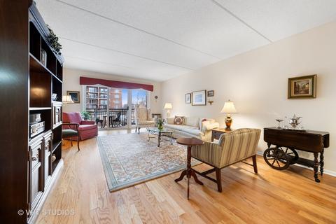 455 W Front St #210, Wheaton, IL 60187 photo 2