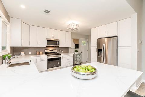 3403 Ralmark Ln, Glenview, IL 60026 photo 9