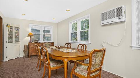1521 Greenleaf St, Evanston, IL 60202 photo 9