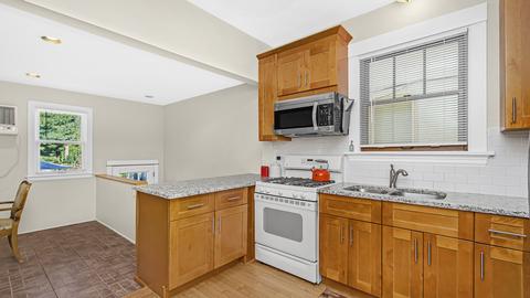 1521 Greenleaf St, Evanston, IL 60202 photo 8