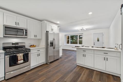 2402 Eastman St, Rolling Meadows, IL 60008 photo 5