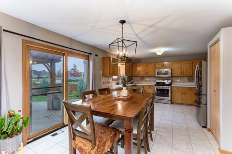 602 Edgewater Dr, Minooka, IL 60447 photo 16